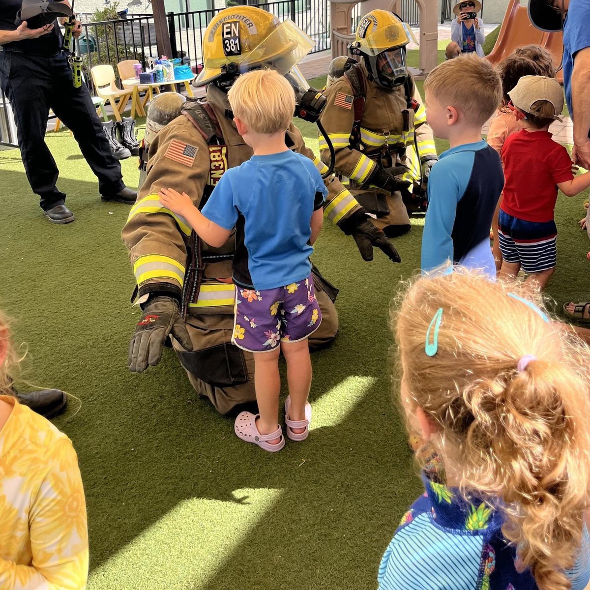 Golder Ranch Fire tweet media