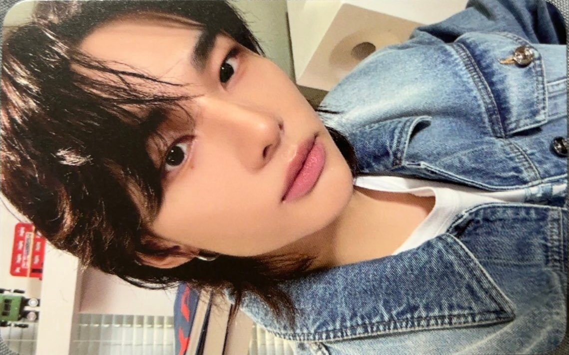 hyunjin pics tweet media