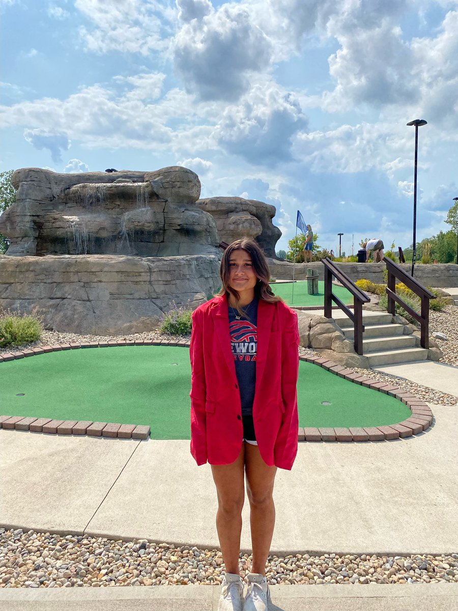 EdgewoodVball's tweet photo. Travel day for team camp started with the 2024 EVB Masters Tournament at Birdies in Westfield!

Junior Anna Benson was the winner of the red jacket for the Grand Boulder course while sophomore Bella May took home top honors in the Grand Falls course. https://t.co/rKUtGSym5q