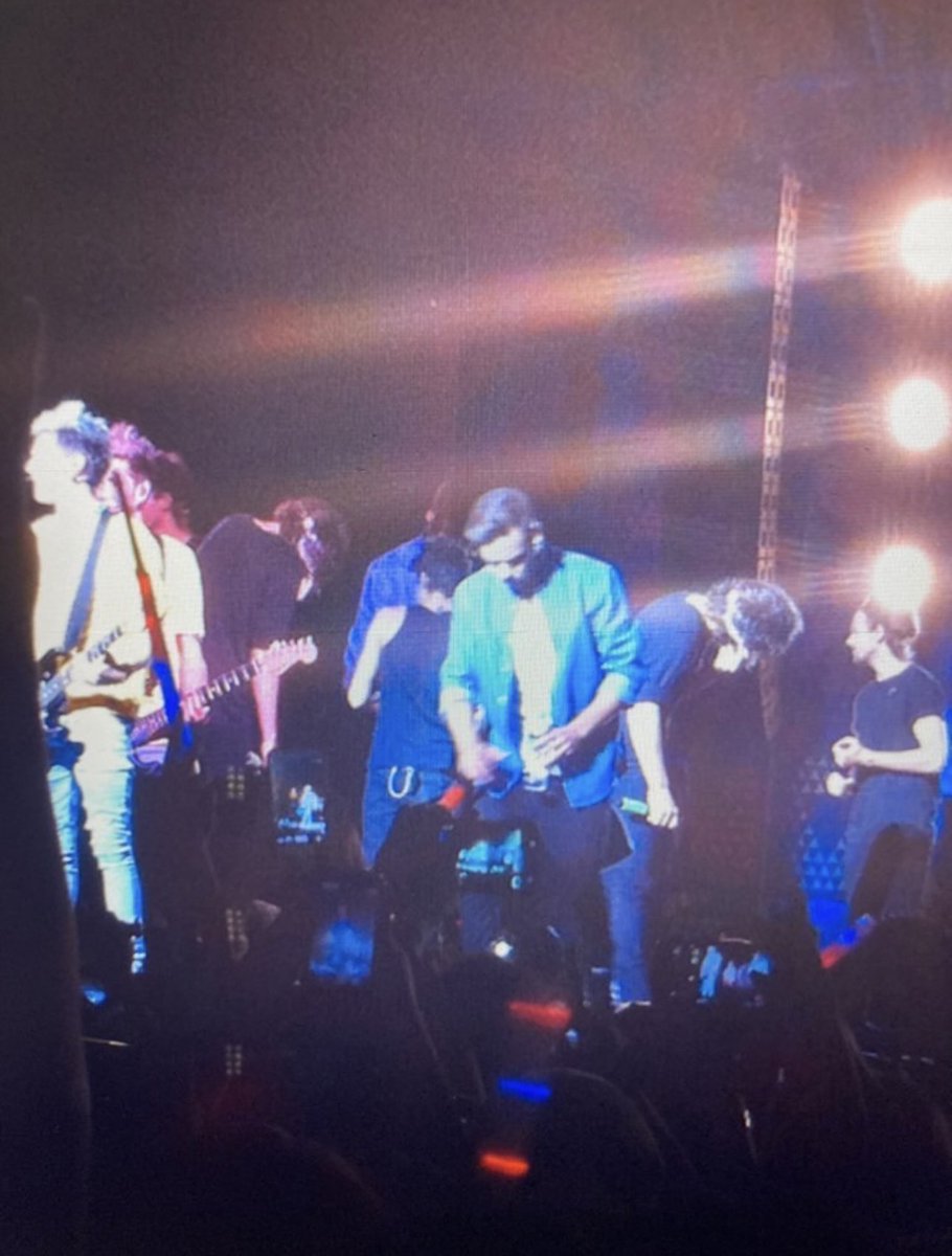 swiftiesix's tweet image. fotinhos do show deles em 2014 aqui em sp kkkkk nem acredito q achei  #14YearsOfOneDirection