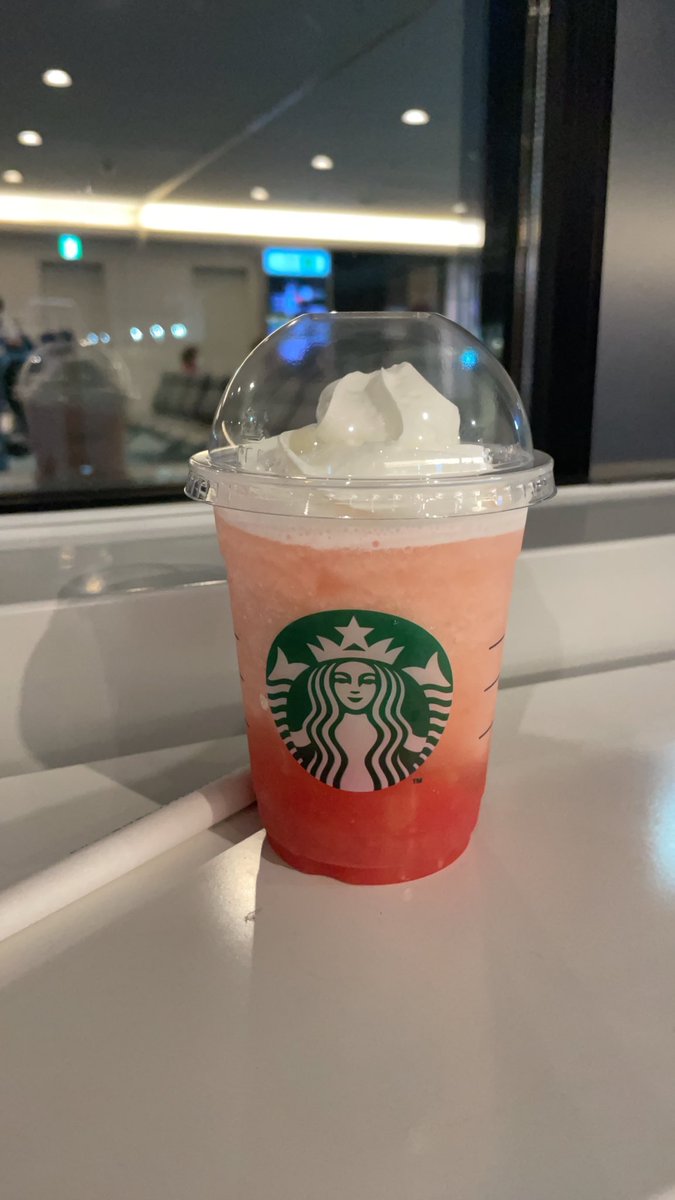 Koza9ra's tweet photo. 数日前に最後の最後に飲めたフラペチーノ  桃の箱買い出来なかった事が心残り https://t.co/LD9EFXCyAT