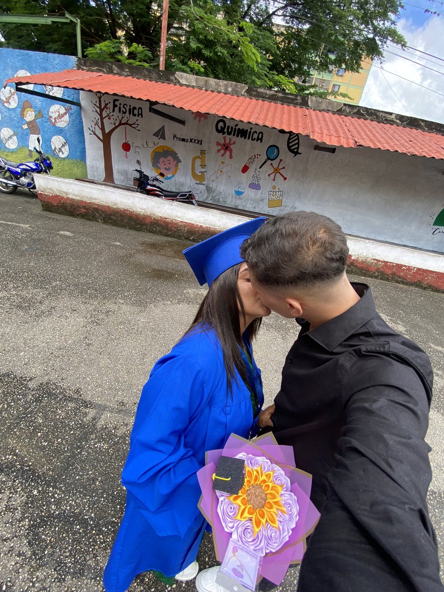 Valentis04's tweet photo. la mejor compañía💘 https://t.co/4DBKP2Esj2