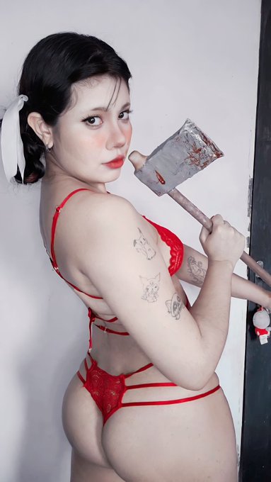 here's my cosplay of Pearl since #maxxxine is trending :) https://t.co/W0cVBTpS6S<a href="/tag/maxxxine"class="tags">#maxxxine</a>