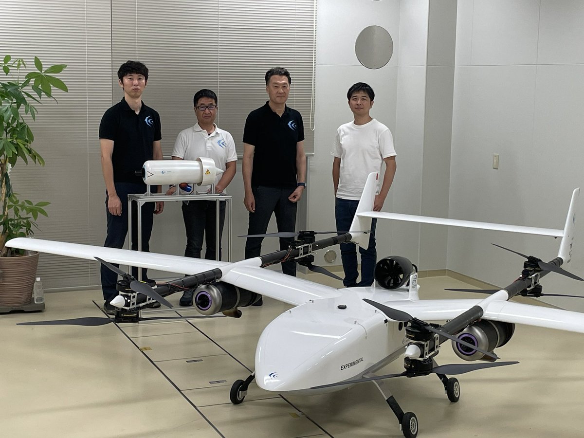 nhatae's tweet photo. 空飛ぶクルマを開発している、HIEN Aero Technologiesを訪問させていただきました。2030年に6人乗りのハイブリッドeVTOLの販売を目指している会社です。

万博の舞台裏、世界の競合など、公の場では語れないことも経営陣から直接教えていただき、未来のモビリティに心からワクワクしました。 https://t.co/ZrZjTz4ZGB
