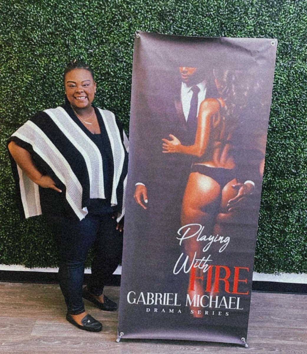 ItsLilMan's tweet photo. I hosted my first book launch party! I am proud of my success and hard work and being able to stay dedicated and consistent with writing these books. I put my soul into writing and I’m grateful for all my core fans for supporting me on the journey. #BestSellingAuthor https://t.co/ipfHQlAvwB