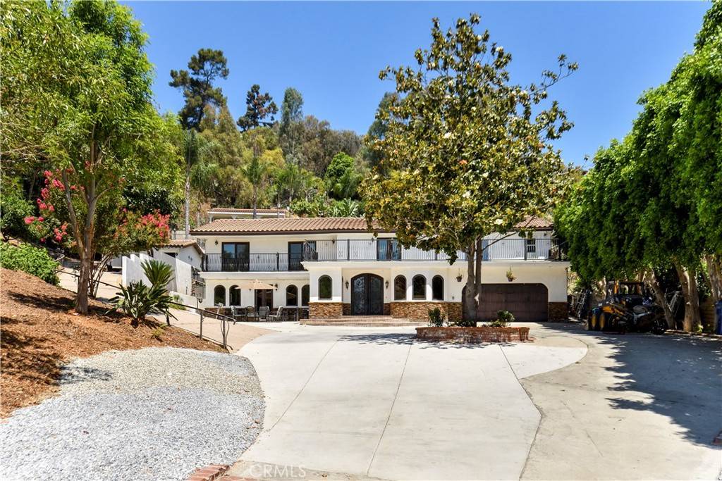 RayFernandezOC's tweet photo. 1594 N Cypress ST, La Habra Heights, CA 90631 just hit the market!
Take a look at this awesome space: https://t.co/Wwq6kNkwK1 https://t.co/n8dhe7zMgU