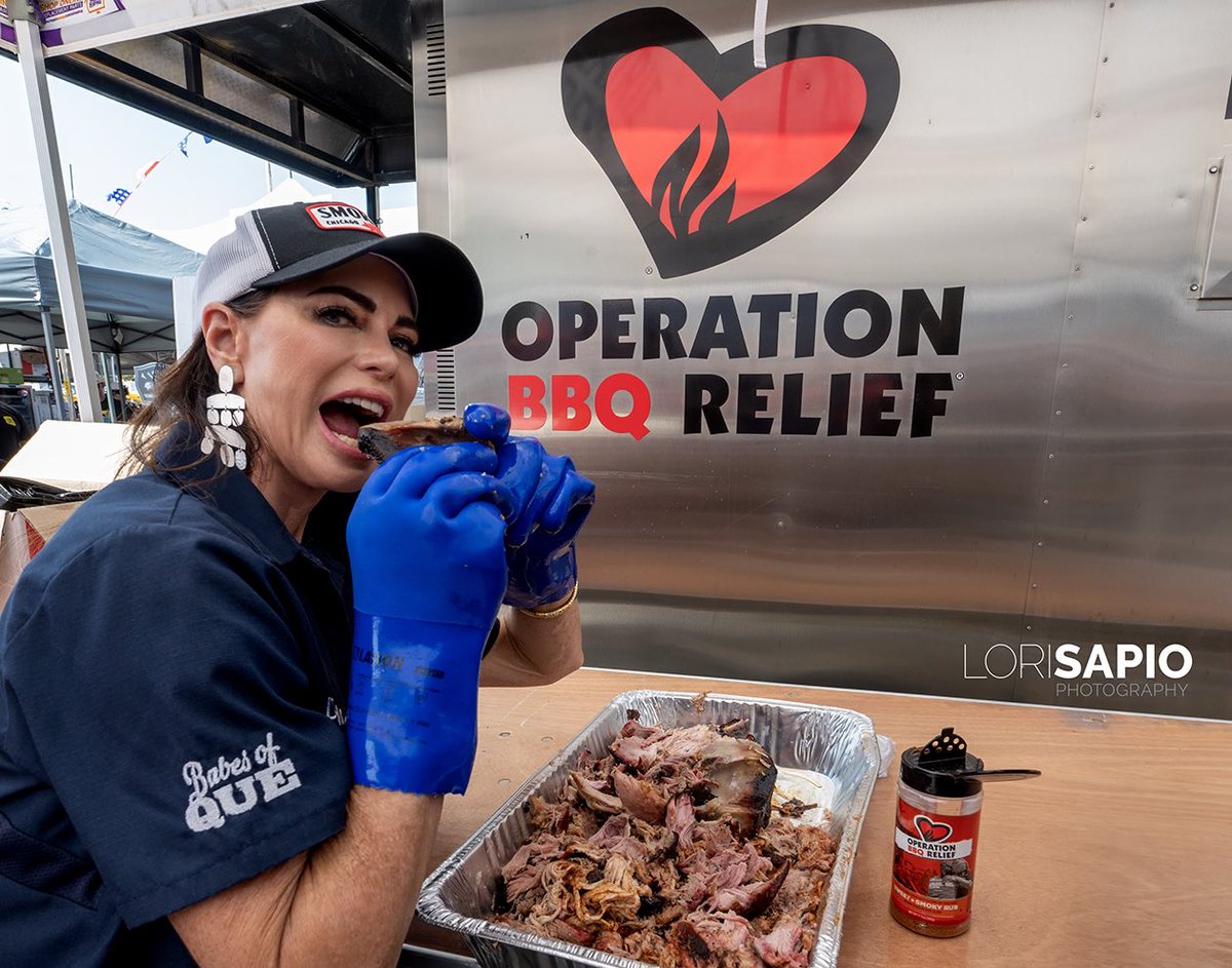 Windy City Smokeout recap! 📸🔥 <a href="/WCSmokeout/">Windy City Smokeout</a> 

I seriously can’t wait to bring the heat of this festival to Dallas next year!!! 

Special thanks to <a href="/ChooseChicago/">Choose Chicago</a>, <a href="/PageOnePR/">Page One Public Relations</a>, and <a href="/LettuceEats/">LettuceEntertainYou</a> for all of your amazing hospitality while I was visiting Chicago! 

#windycitysmokeout