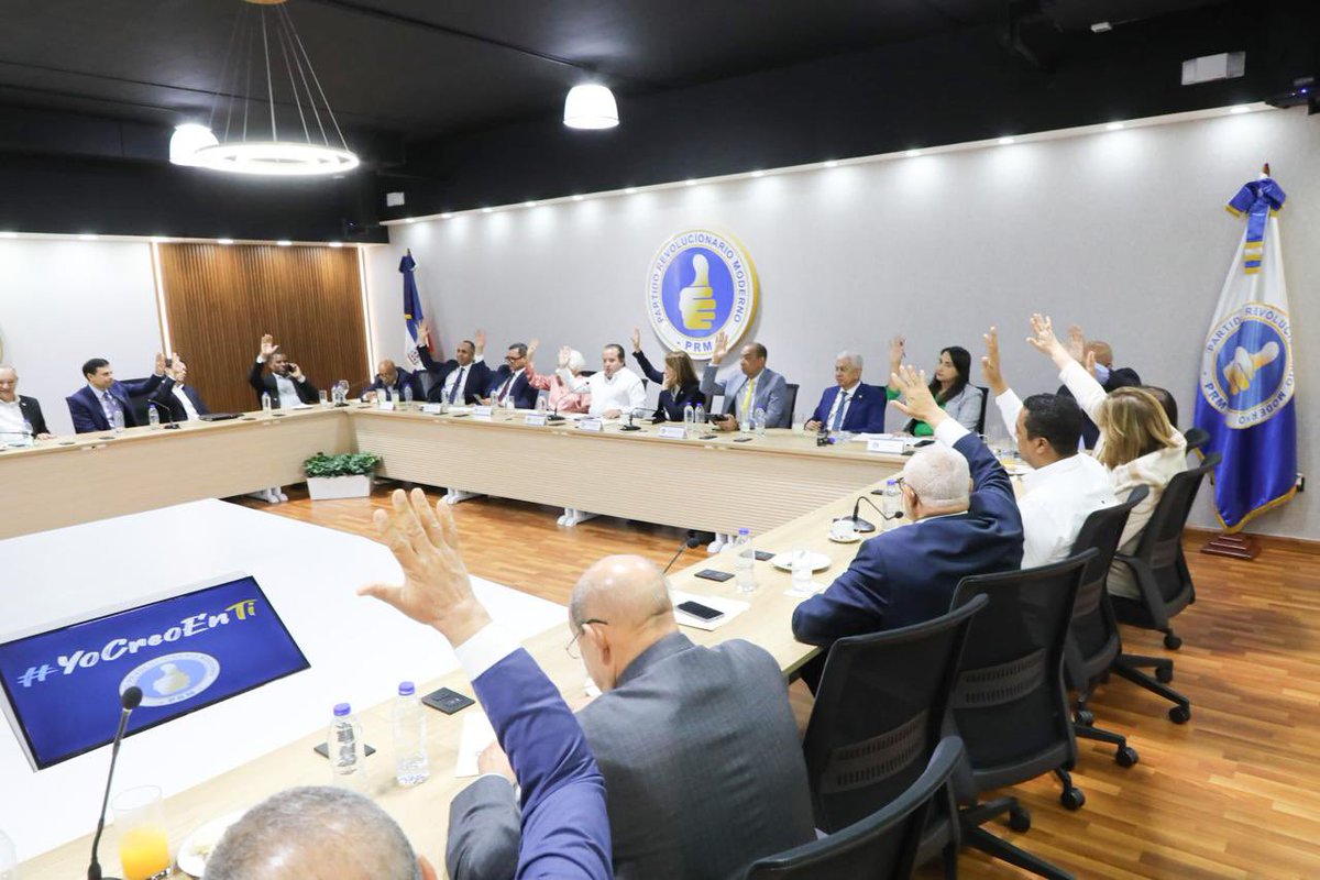 La Dirección Ejecutiva decidió hoy la conformación de los bufetes directivos de ambas cámaras legislativas, quienes asumirán el próximo 16 de agosto.