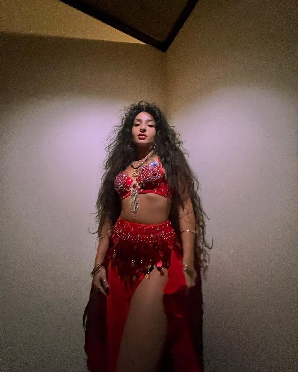 PersianFindom's tweet photo. Mwuahhh💋💋 https://t.co/63hfettrao