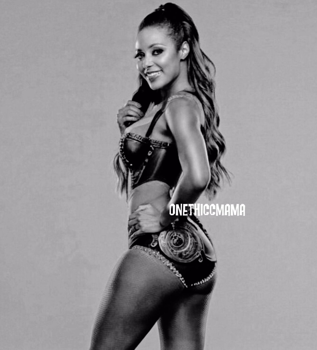 OneThiccMama's tweet photo. Steam Punk Vibes!💋 https://t.co/o1hpL4RakJ