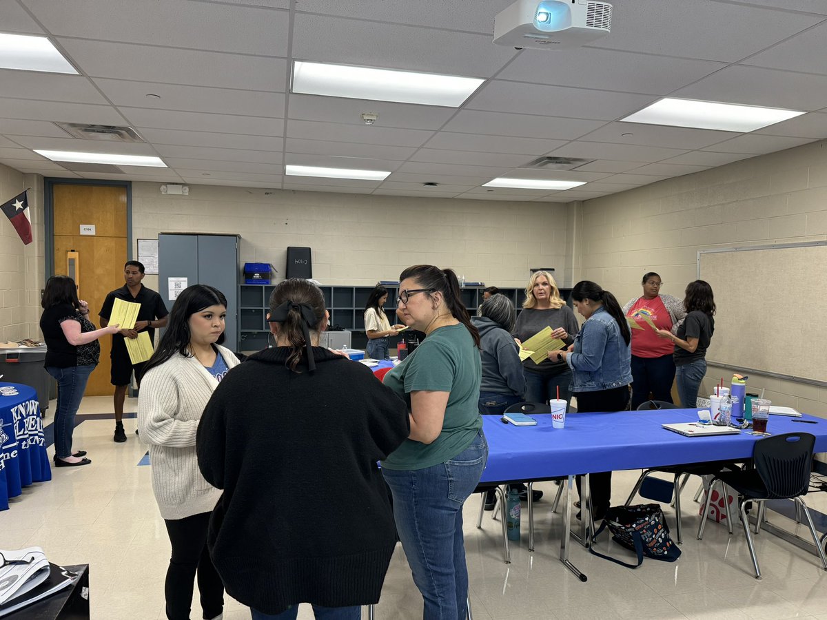 Leadership Institute Day 1 was full of great conversations about Core Beliefs, Growth Mindset, SEL and PLC Essential Actions! Our leadership team shined bright today! <a href="/TAMEZKIMBERLY/">kimberly tamez</a> <a href="/MandyMunoz22/">Amanda Munoz</a>