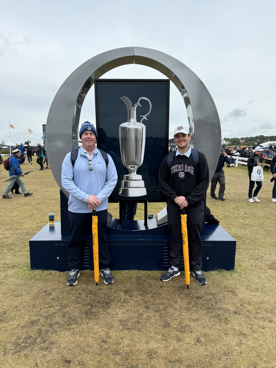 themasonmichell's tweet image. Hey @RandA, it’s been a lifelong dream to witness the winning putt at the 18th on a Sunday at @TheOpen. My dad &amp;amp; I came from the US, were 3 hours away from making that dream come true, then… I snapped my ankle. You think we can get a redo at Portrush?? @PGATOUR