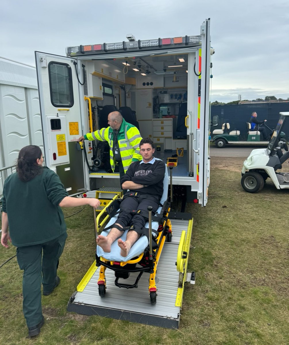 themasonmichell's tweet image. Hey @RandA, it’s been a lifelong dream to witness the winning putt at the 18th on a Sunday at @TheOpen. My dad &amp;amp; I came from the US, were 3 hours away from making that dream come true, then… I snapped my ankle. You think we can get a redo at Portrush?? @PGATOUR