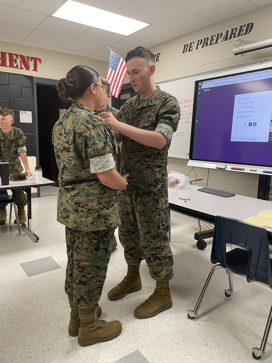 THS_JROTC's tweet photo. Congratulations to our new and returning cadets on the promotion. 🎉🎉🥳🥳 (If any parent want there kids pictures please make a comment so I can post all of them.) https://t.co/QeqzF35OYX
