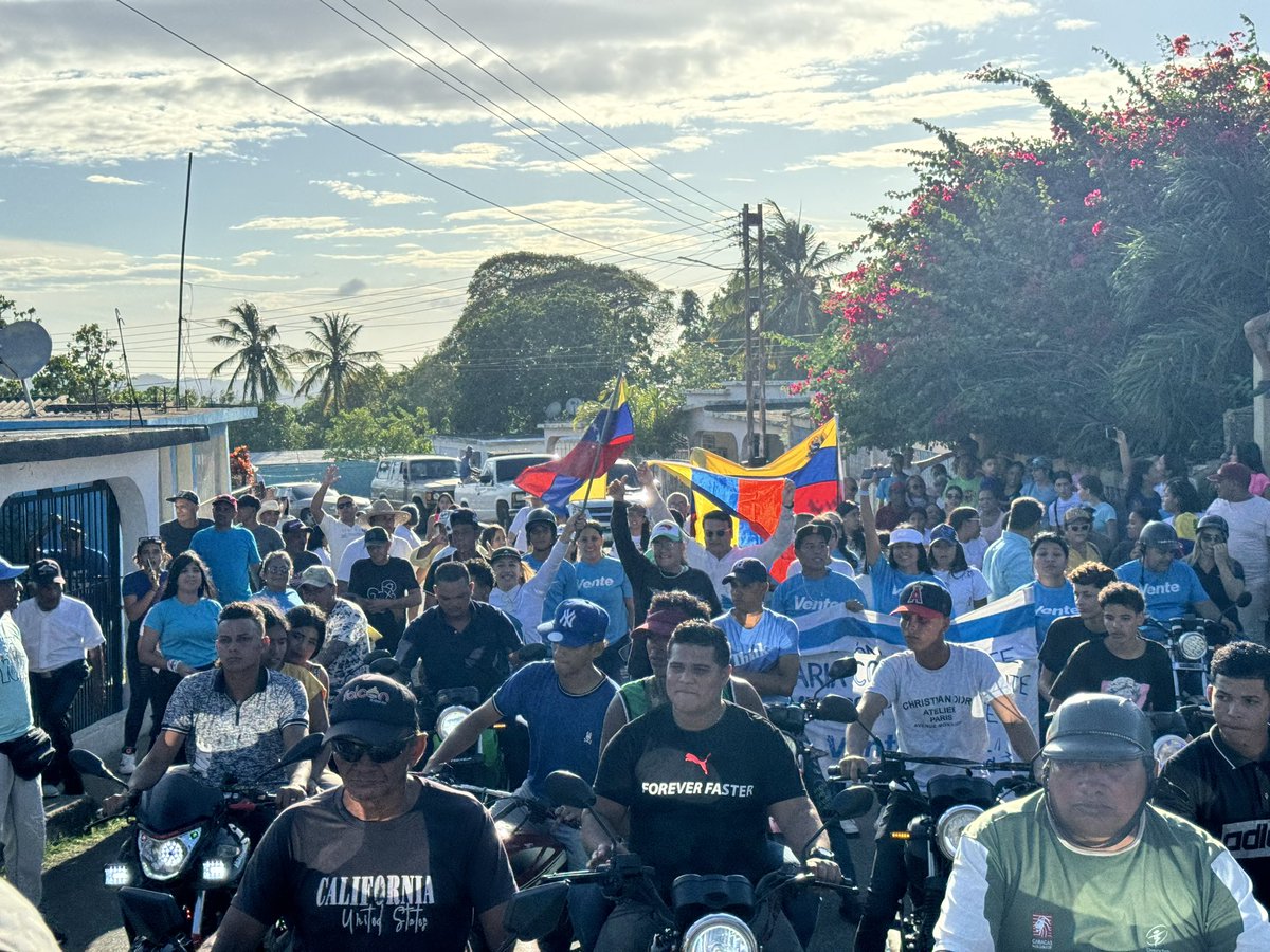 jesusricoad's tweet photo. #Piritu|• Con alegría recorrimos tus calles, se siente la esperanza de un pueblo que anhela cambio, para que sus hijos regresen a nuestro país. 

Juntos lo vamos a lograr, este 28 de Julio @EdmundoGU ¡Presidente! 

¡Edmundo pa todo el mundo! 

#Venezuela

@MariaCorinaYA 
@PieroMaroun 
@sirit_eliezer