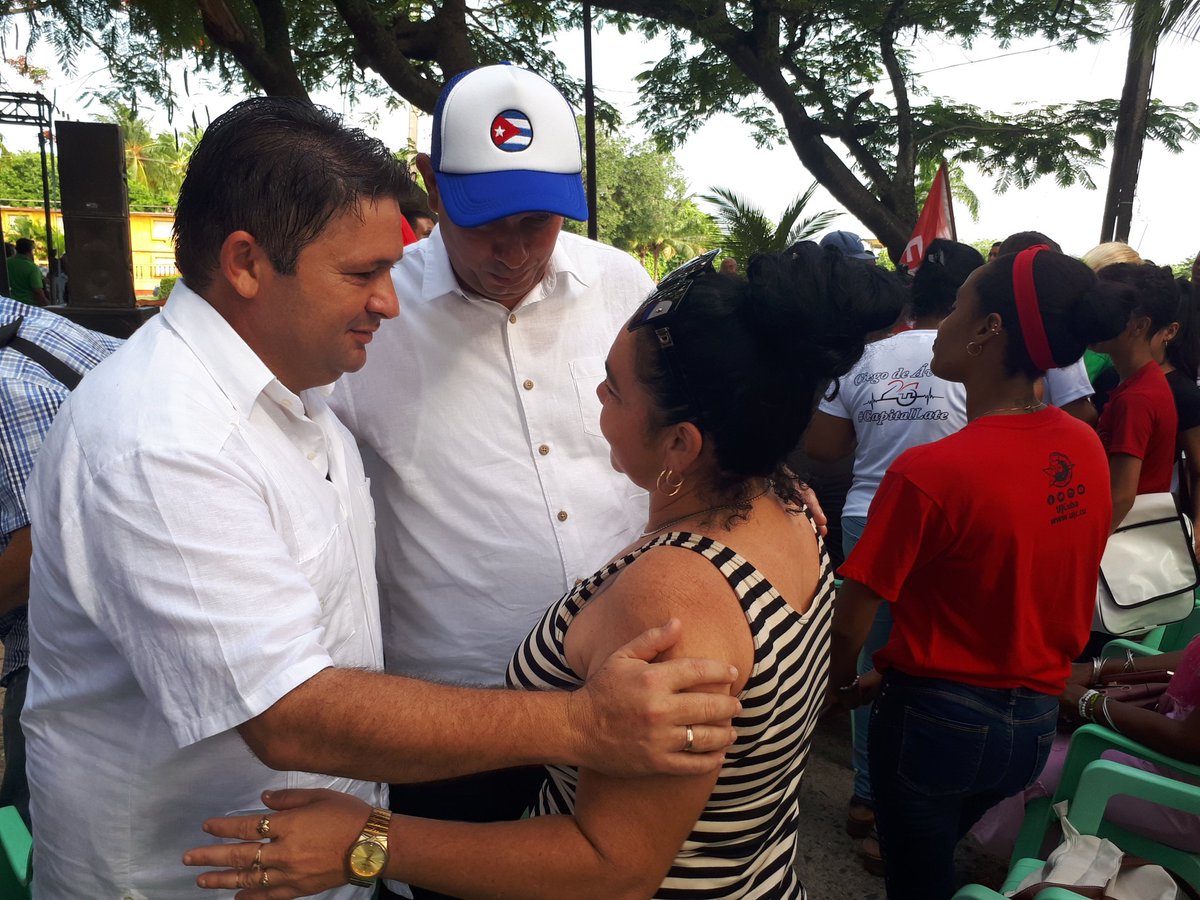 Iván Paz Nogueira (@cubanogueira) on Twitter photo Emotivo acto conmemorativo por el 26 de julio en el municipio de
#CiegodeAvila #Cuba #LaHistotiaPorAsalto
<a href="/DiazCanelB/">Miguel Díaz-Canel Bermúdez</a> <a href="/PartidoPCC/">Partido Comunista de Cuba</a>
<a href="/RadioRelojCuba/">Radio Reloj, Cuba</a> <a href="/MinutosdeCuba/">Aydenis Ortega Che</a> <a href="/JHGcasanova/">julio Heriberto Gómez Casanova</a> <a href="/ivanc73/">Ivanc73</a> <a href="/EVilluendasC/">Enrique Villuendas</a> Emotivo acto conmemorativo por el 26 de julio en el municipio de
#CiegodeAvila #Cuba #LaHistotiaPorAsalto
<a href="/DiazCanelB/">Miguel Díaz-Canel Bermúdez</a> <a href="/PartidoPCC/">Partido Comunista de Cuba</a>
<a href="/RadioRelojCuba/">Radio Reloj, Cuba</a> <a href="/MinutosdeCuba/">Aydenis Ortega Che</a> <a href="/JHGcasanova/">julio Heriberto Gómez Casanova</a> <a href="/ivanc73/">Ivanc73</a> <a href="/EVilluendasC/">Enrique Villuendas</a>