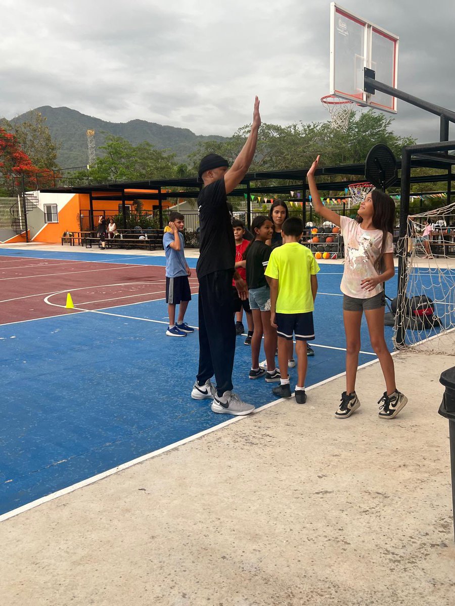 Bishop O'Dowd HS Girls’ Basketball tweet media