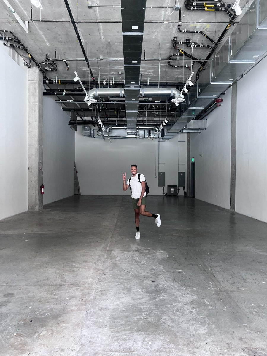 Stephon_JB's tweet photo. I’m opening a community center in Union Market DC— a place to flow, create, advocate, work, and gather. 

We move into our pop-up location (two doors down) while our space is being renovated. 

I’m so excited to see what we do in this here space. https://t.co/AjMzDYdvRq