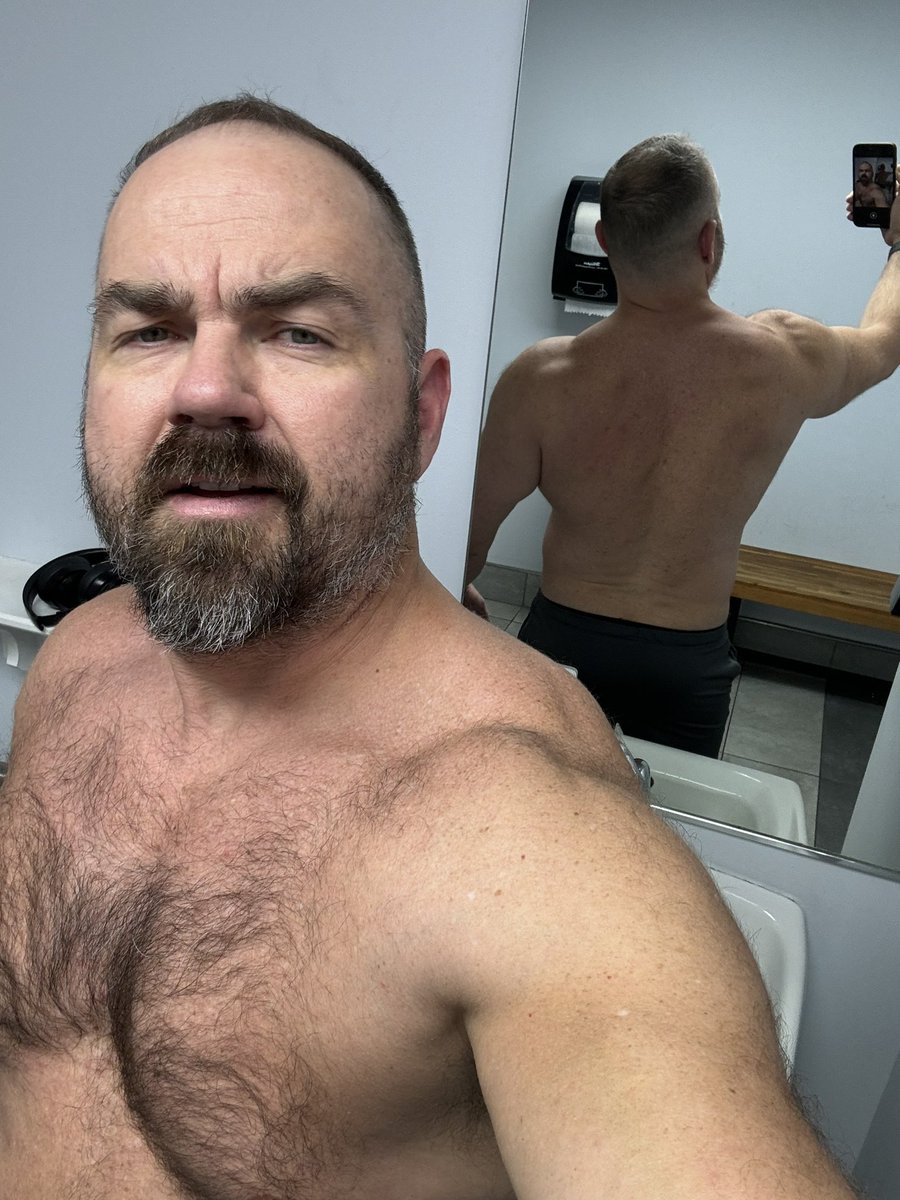 Check out my new track - great workout motivation!  “I Wanna see you drop” open.spotify.com/track/5O5ddSLf…