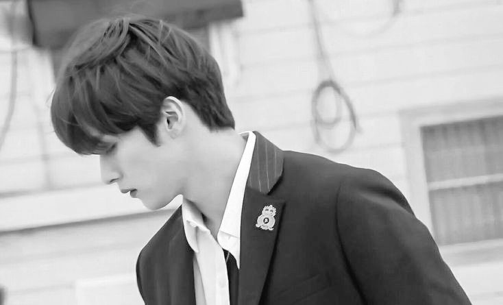 Minsung narrative au
— Untuk Patah Hati Pertamaku

tags: angst
medium.com/@inibuatau08/u…