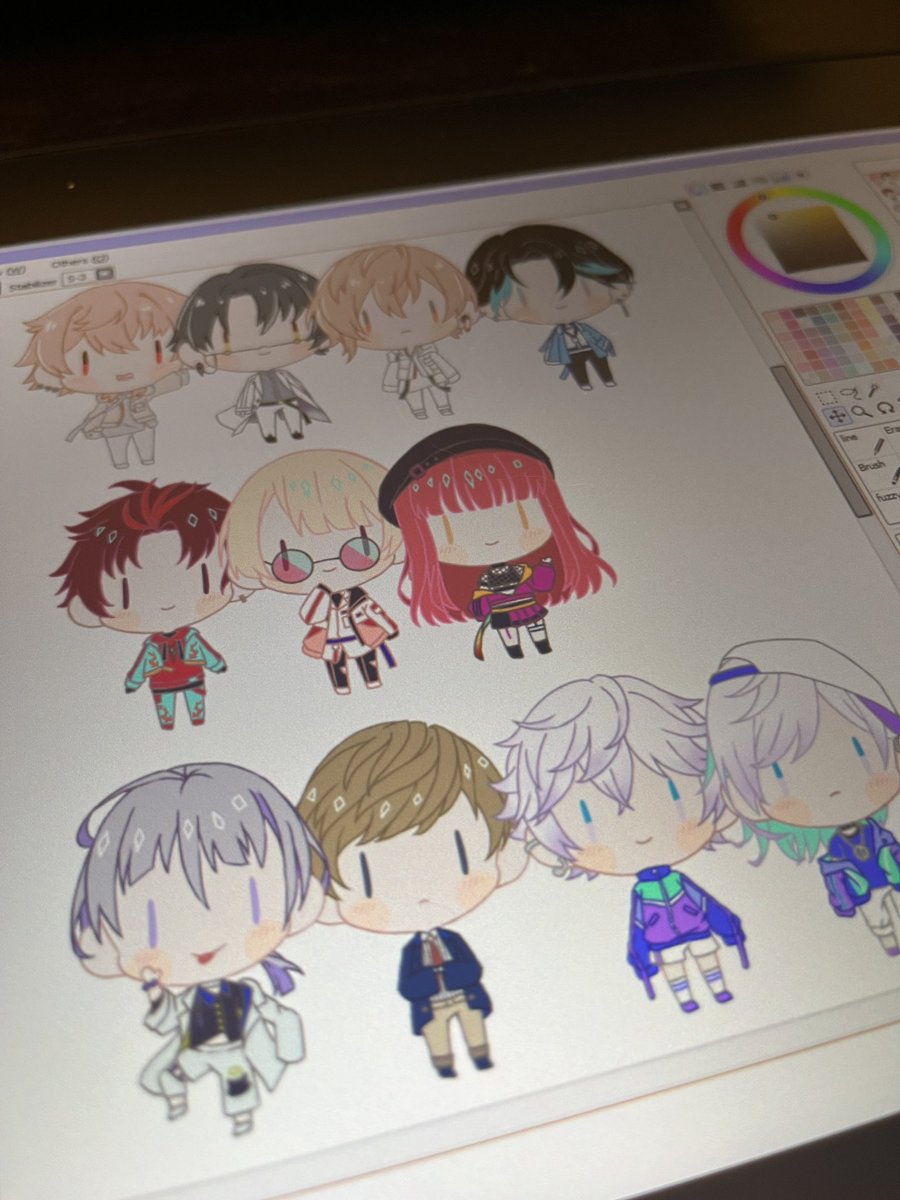 Would anyone be interested in these as acrylic charms or standees? 🤔 Thinking of ordering some for myself adfhvdhj 🙈