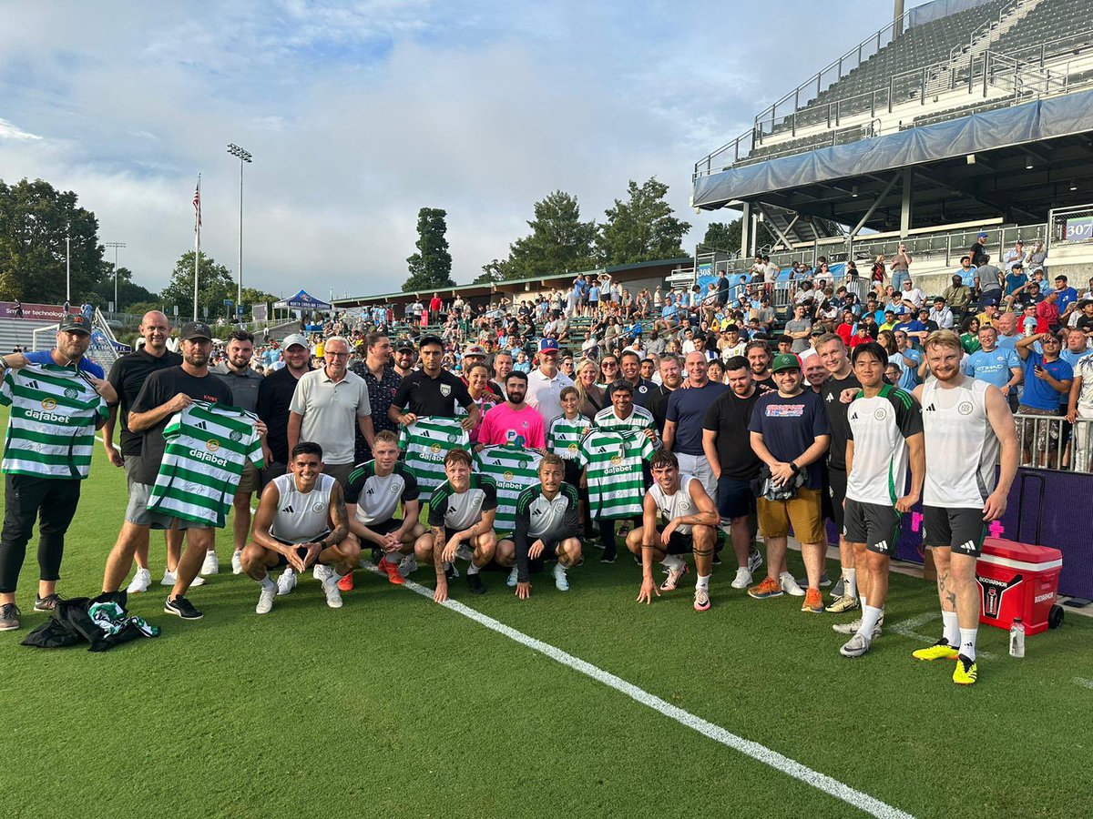 CelticSocAcad's tweet photo. 🍀🇺🇸 Following our Coach Eduction event we were delighted to host our partner @inspiresportNA &amp; @soccerdotcom at our open training session followed by a meet and greet with some of the players!

#TheBhoysOfSummer #StatesideCelts 🇺🇸🍀 https://t.co/JE5qTqHEeB
