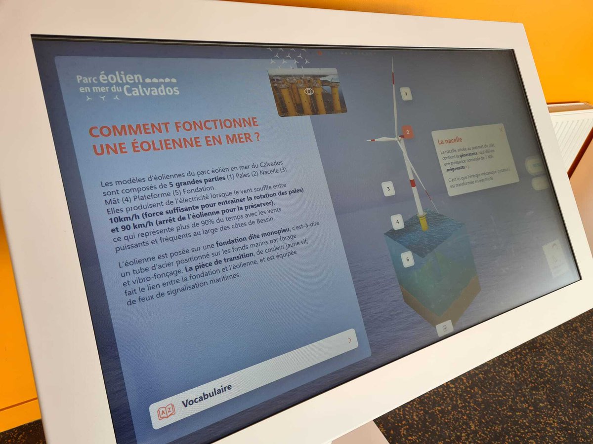 EolMerCalvados's tweet photo. #EolienEnMerCalvados 🌊Avez-vous déjà découvert nos deux points d’information sur la côte ? 
Situés à la base nautique de @OuistrehamRB et à l’office de tourisme de #CourseullessurMer. Venez tester cette expérience immersive avec nos deux tables pédagogiques ! 🤩 https://t.co/N8IZ5U56nJ