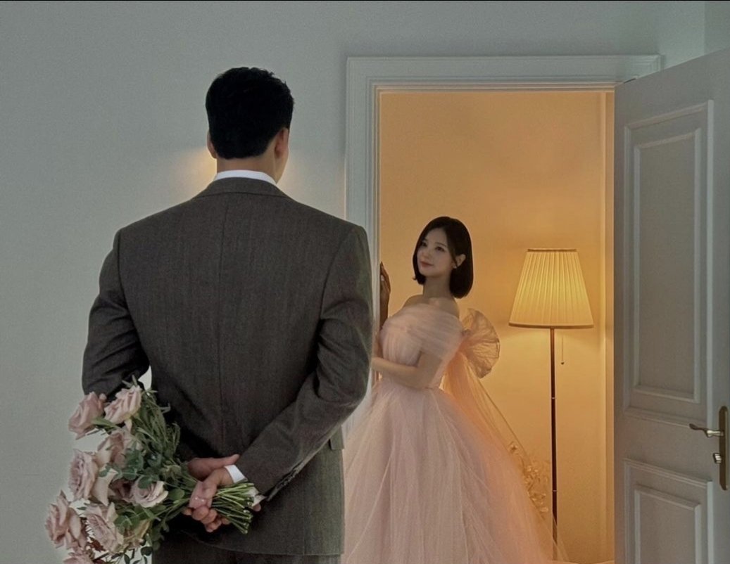 bongsunhwa's tweet photo. #์จ๋ฆฌ์ค #์ํฌ #๊ฒฐํผ์ #์ถํ #์ ๋ถ #wedding_dress
์ผ๋จ ๊ฒฐํผ ์ถํํ๊ณ ,
์ ๋ ๋ท๋ชจ์ต์ด๋ผ๋ ๊ณต๊ฐํด์ฃผ์ด์ ๊ณ ๋ง๋ค.
์์ง์ ๋ฏ์ ๊ฒ์ด ์ฌ์ค์ด์ง๋ง..
๊ทธ๋์ ๋ ๊ฐ๋ฆฐ์ด๋ ๊ฒฐํผ์ ๋ ์ง์ ๋ง์ถฐ์ ๊ท๊ตญํ ๊ฑฐ ๊ฐ๋ค?
์ํฌ ์จ๋ฉ๋๋ ์ค ์
์ผ๋๊น ๋ ์ด๋ป๋ณด์ธ๋ค.
๐ฐโโ๏ธ๐ฐโโ๏ธ๐ฐ https://t.co/dIpcVVK6s9