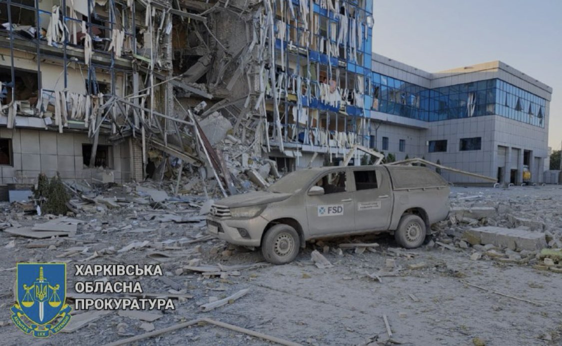 chykolba's tweet image. #Kharkiv office of the #demining charity @fsd__ch was damaged this morning.
At least 6 medical vehicles were damaged. Humanitarians are #NotATarget, but this is not the rule in Ukraine for #RussiaIsATerroristState