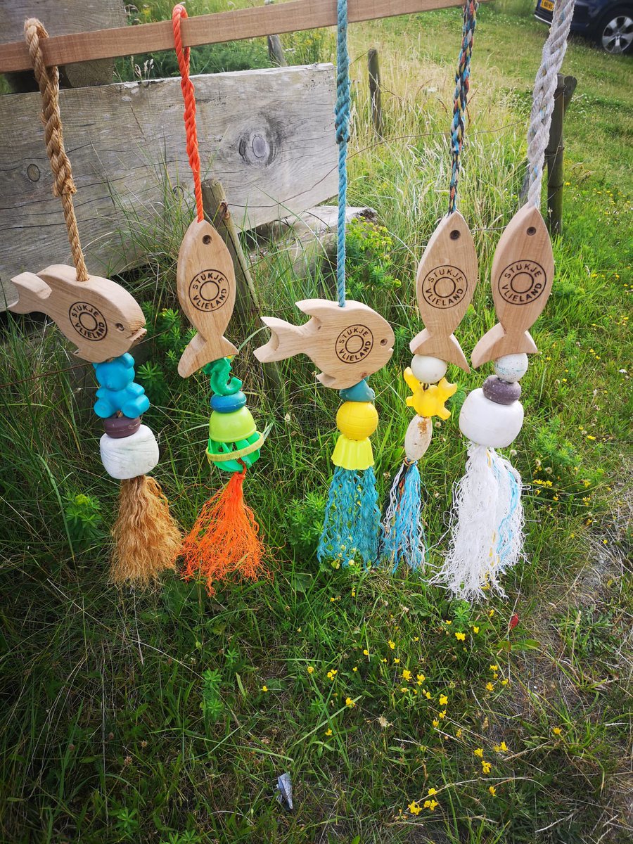 Stukjevlieland staat vandaag op de braderie in de Dorpsstraat op #Vlieland