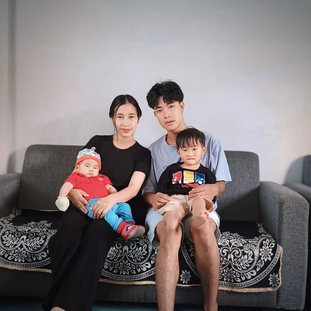 Alex_Chang_1998's tweet photo. Happy family...... https://t.co/aVxXzUHAgV