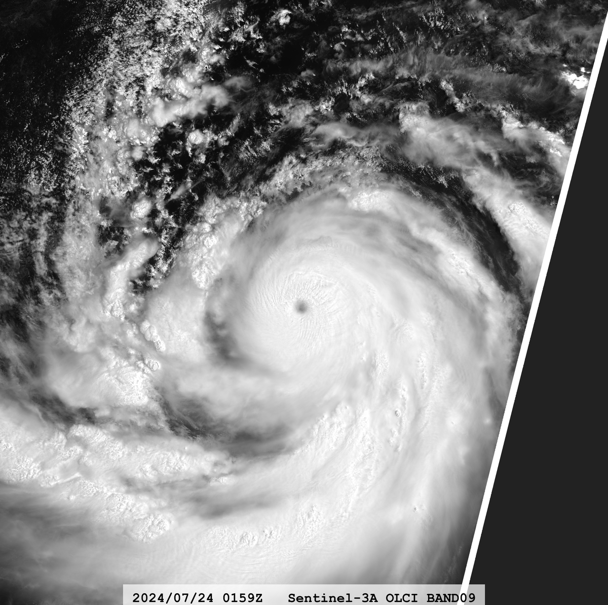 zeb199818's tweet photo. #05W Typhoon #Gaemi
Satellite: #Sentinel3A #SLSTR #OLCI
Time : 2024/07/24 0159Z https://t.co/qzb2uKPlVr