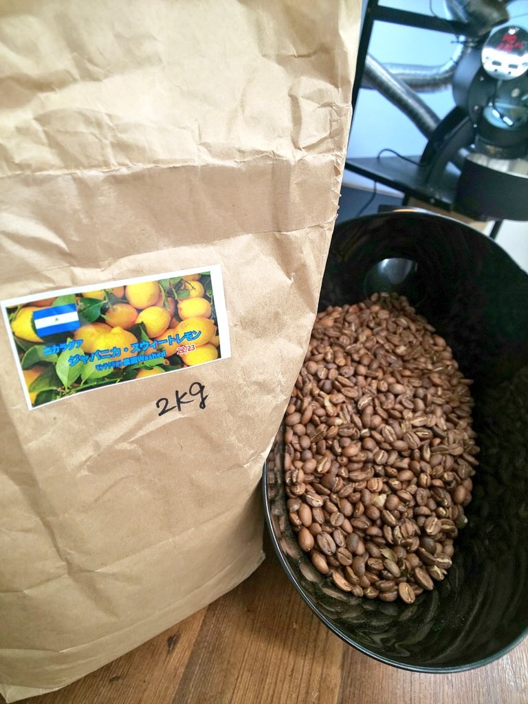 Hotoke_coffeer's tweet photo. サンプル用にパッキング
少しでも前進するために
ばら撒き営業‼️
こんなものでも試してみたい人
いますか?
#aillio
#コーヒー豆
#自家焙煎
#コーヒー好きと繋がりたい
#コーヒーのある暮らし
#コーヒー
#ciffee https://t.co/E3KqiZHLZ3