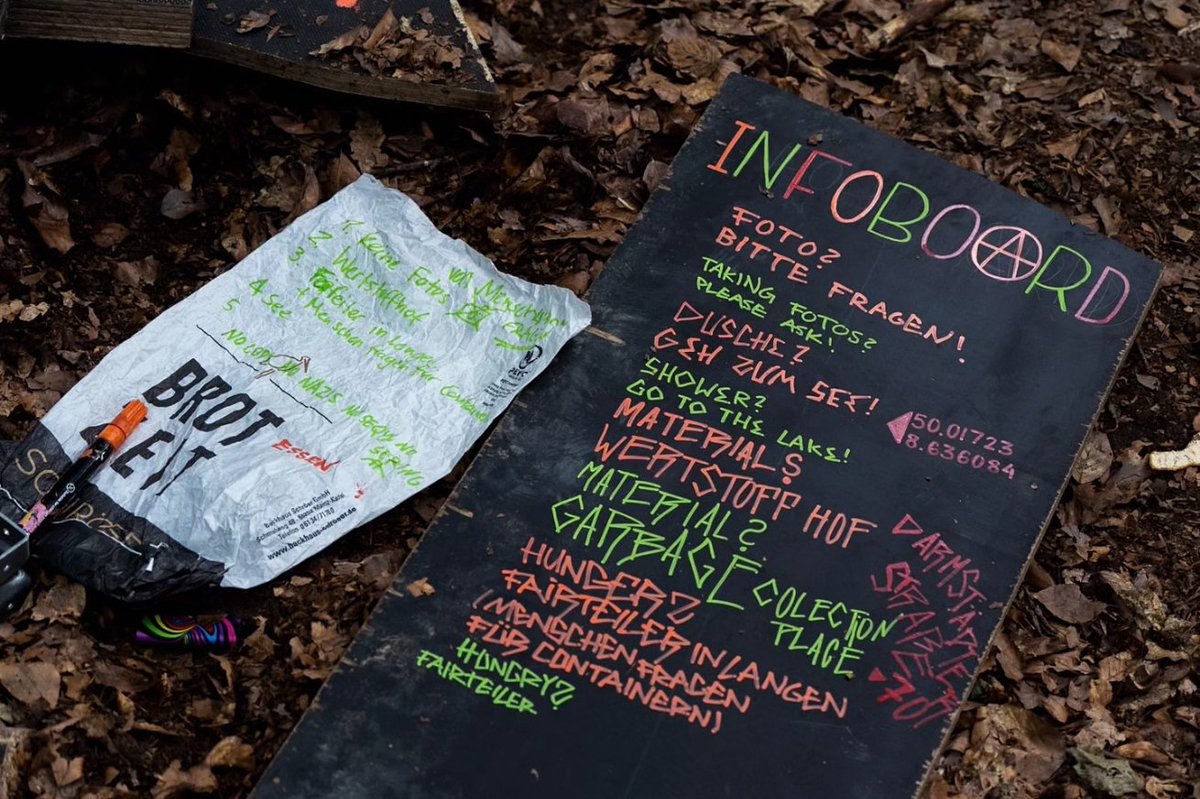 wsa_buendnis's tweet photo. Wir sind das Investitionsrisiko❗

#Wald und unsere Lebensgrundlagen zerstören für kurzfristige Profite und Konzerninteressen?

Nicht mit uns - Widerstand überall! 📣💥

#WaldStattKies | #BannyBleibt https://t.co/Sgphku5Tzo