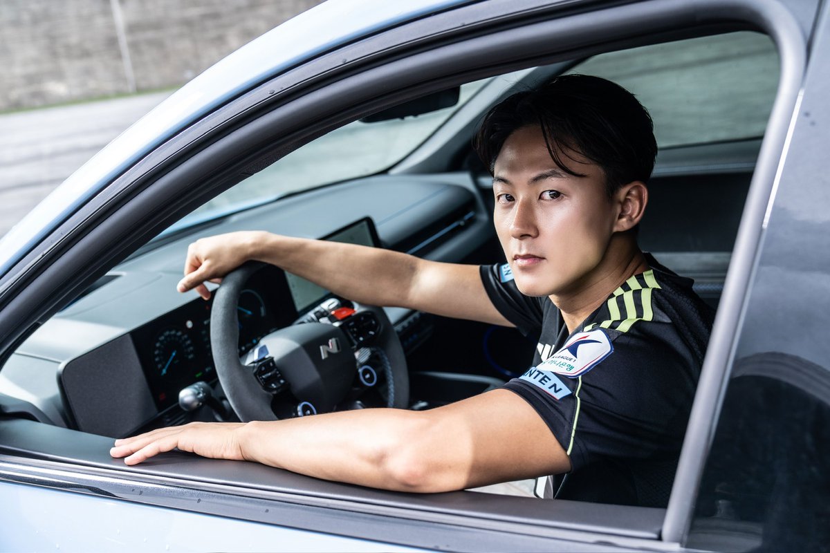 S W Lee 이승우 tweet media