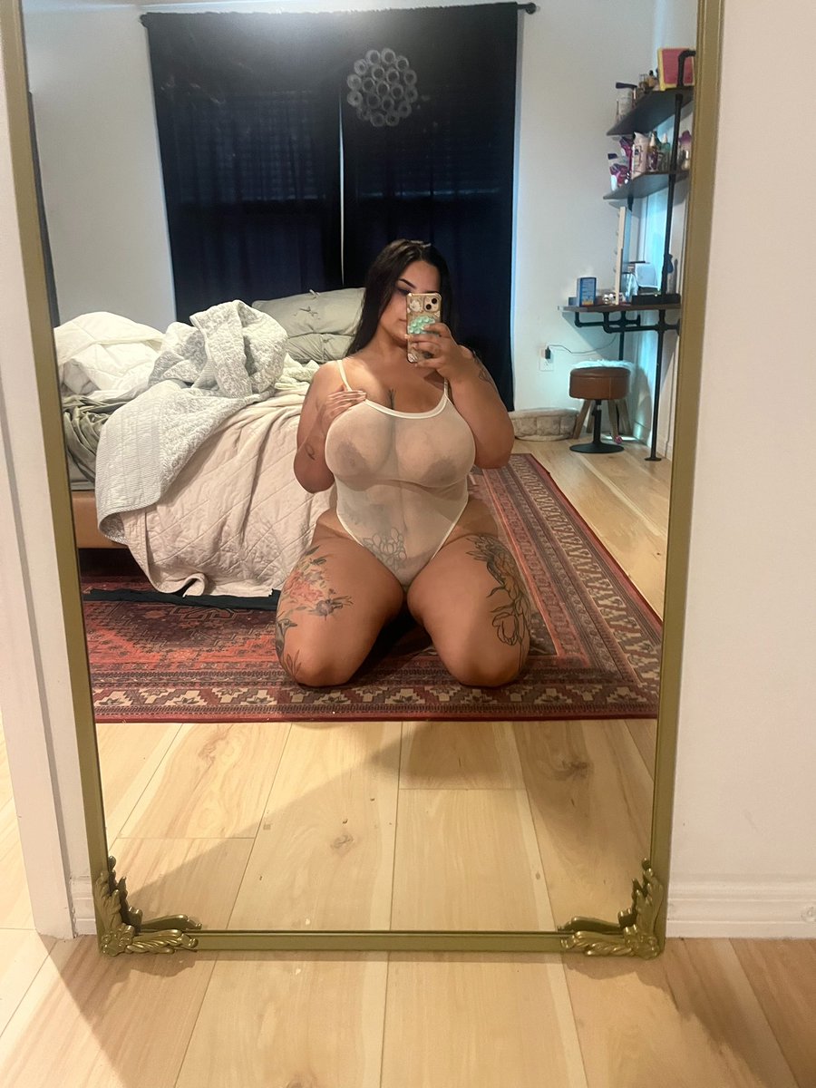 jojovixxen1's tweet photo. looking for daddy 

https://t.co/GYTFkj1qNH https://t.co/O5eD5b6IiU