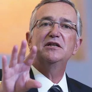 AntiTelevisaMx's tweet photo. Ante las amenazas del criminal @RicardoBSalinas de denunciarnos en EE.UU.

Hagamos boicot a las empresas de Grupo Salinas...

NO ver la porquería de Tv Azteca

NO contratar Total Play

NO comprar en Elektra

Y cerrar las cuentas de Banco Azteca que está en QUlEBRA.

¡ES LO JUSTO! https://t.co/pm8Mjon1vg