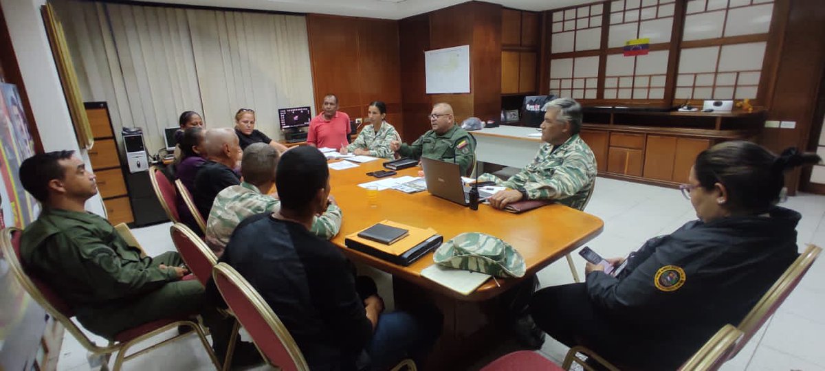 El VA Carlos E Rivera Sánchez realizó hoy reunión de planificación en cara a  los próximos comicios con su Estado Mayor,  para organizar el trabajo del próximo 28 de julio; a demás de detallar  las próximas actividades a realizarse en sus unidades adscritas ..