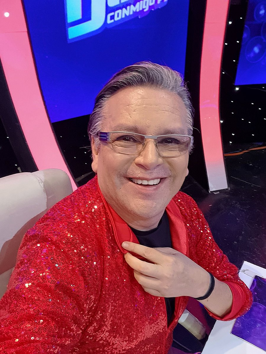 milibritez's tweet photo. Rojo contra la envidia!!!
Rojo pasión para el amor !!!
Igustoiterei 
#BCPY https://t.co/aygBvuedUV