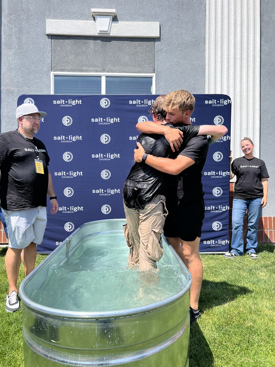 bryceyoung27's tweet photo. Had an amazing day baptizing some of the bestest kids I know! https://t.co/DpwxqvuEiL