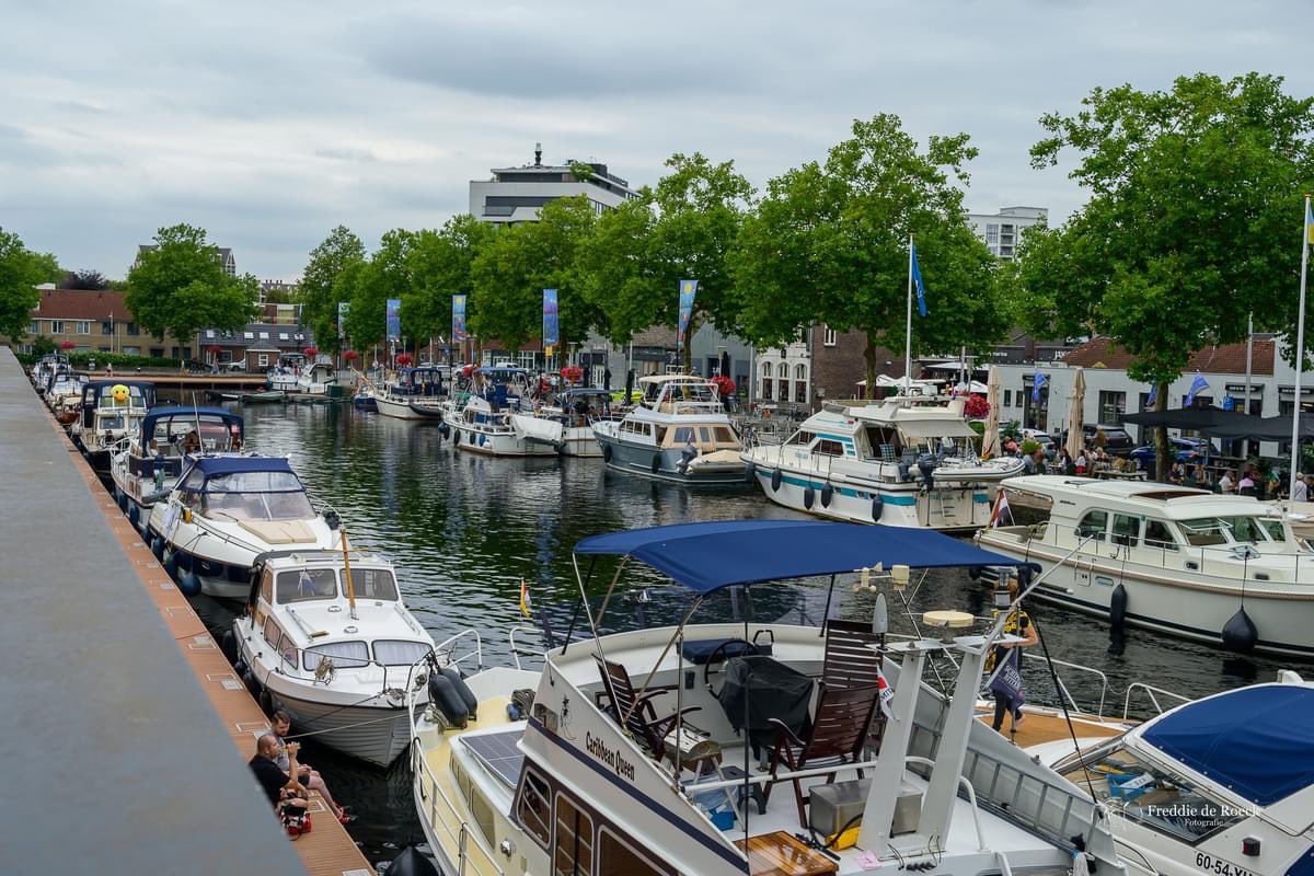freddiederoeck's tweet photo. Heel veel mooie bootjes π₯οΈ liggen nu in de #Piushaven tijdens de Tilburgse kermis π‘ #KeiMooi #havenbeeld @RATilburg @gemeentetilburg @dagjetilburg @InTilburg013 @mijnpiushaven @Piushaven013 https://t.co/JRWiilTDrF