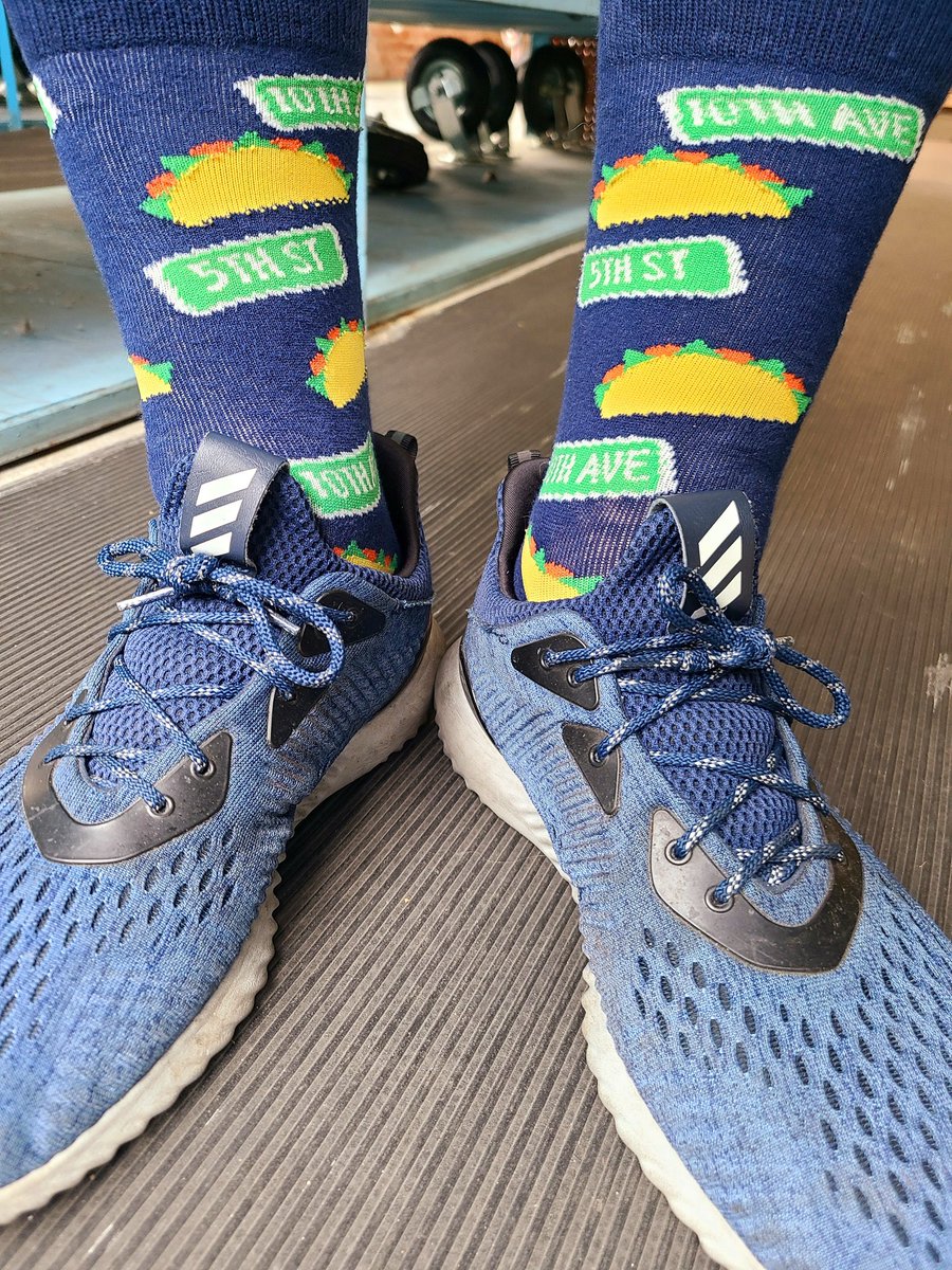 jonmartinezties's tweet photo. Street tacos socks & adidas Alphabounce #tacotuesday #TacoTuesdaysocks #streettacos #popculture #sockoftheday #ootd #sotd #socksofinstagram #adidas #Alphabounce @adidas @adidasrunning #shoesofinstagram @adidas #yesadidas #threestripes #threestripelife https://t.co/pqWlMDtsdp
