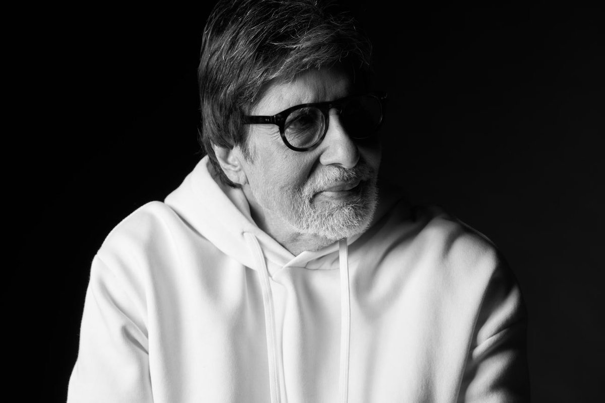 xhobdo's tweet photo. @SrBachchan Good morning SIR, Have a great day, Lot's of Love ๐ #ABRocks https://t.co/U9DPLDYsY2