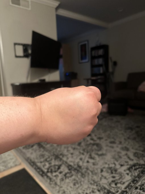 It fit!! https://t.co/4YyOx5rRWd<a href="/tag/shedrainedme"class="tags"><span>#shedrainedme</span></a>