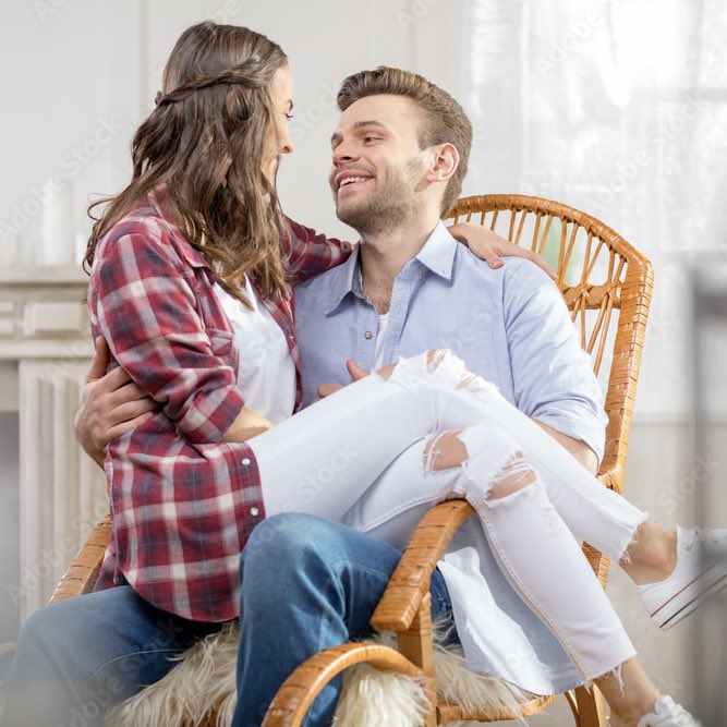 This is how Drew Barrymore interviews people