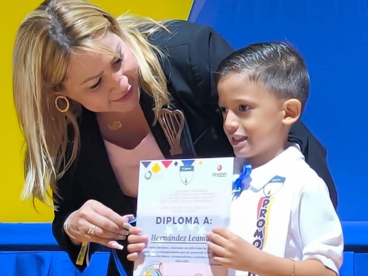 brigadaoriente's tweet photo. #23Julio || • 1/2 Niños y niñas del Centro de Educación Inicial Juan Toro fueron exitosamente promovidos a primer grado.

📝https://t.co/77A3S8mm9a

#AfirmativoYPaLante https://t.co/ooVXLmnbNk