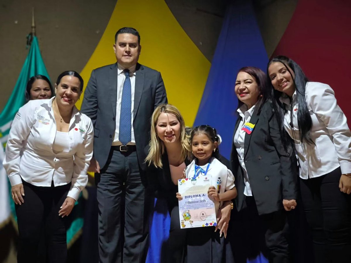 brigadaoriente's tweet photo. #23Julio || • 1/2 Niños y niñas del Centro de Educación Inicial Juan Toro fueron exitosamente promovidos a primer grado.

📝https://t.co/77A3S8mm9a

#AfirmativoYPaLante https://t.co/ooVXLmnbNk