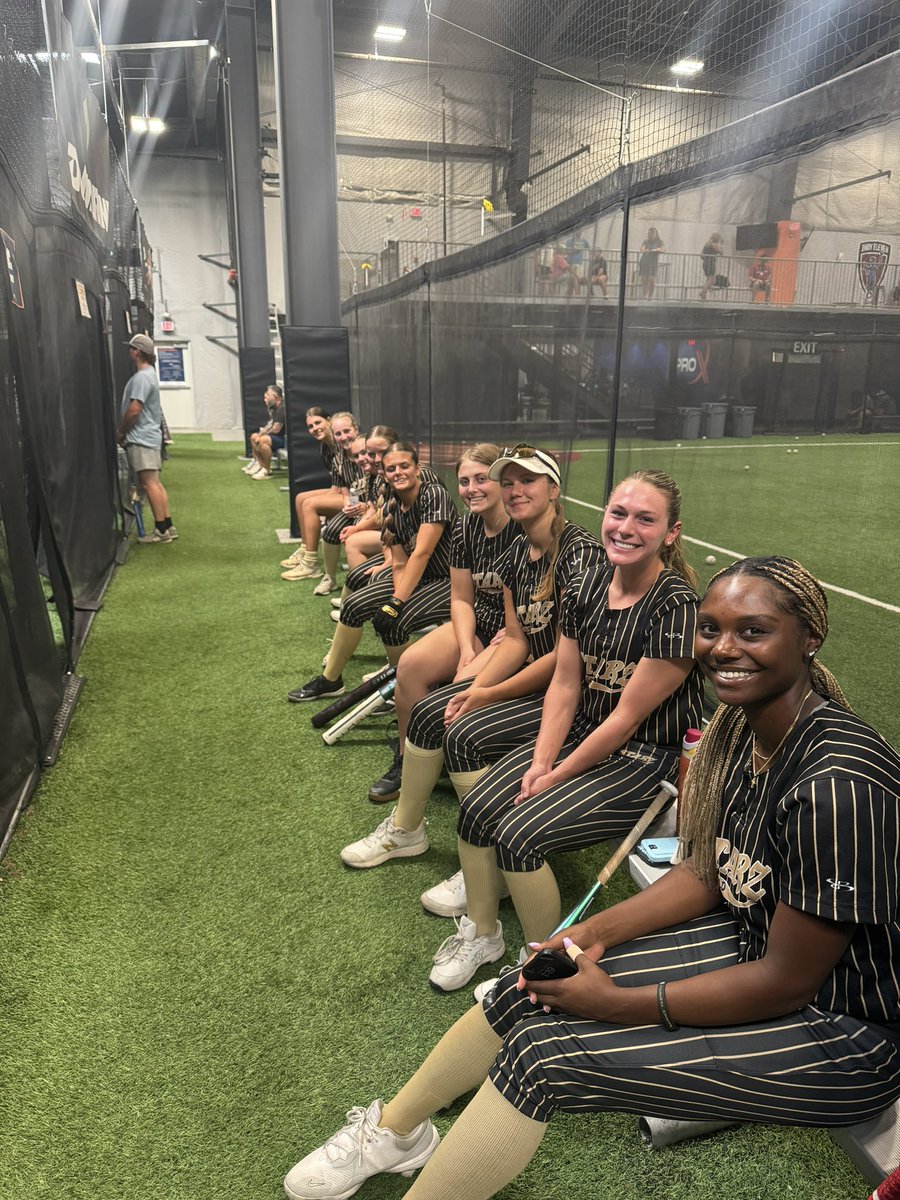 We went 1-1 today! <a href="/thealliancefp/">The Alliance Fastpitch</a> Super Regionals start tomorrow. Secured a spot seeded #2 in Tier 1. Game time 11:15 am tomorrow on Field D-26 at Grand Park. <a href="/StarzGold/">StarzGold</a>