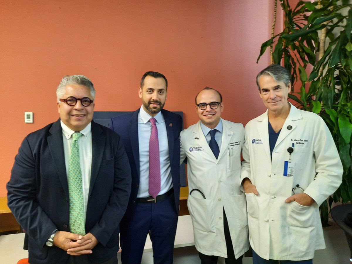vicentejmzmd's tweet photo. The Great @JumeanMarwan visiting @TecSaludMX for #SHOCKTALKS and
announcing new alliance with @HoustonShockHSS @ErasmoPA @GTorreAmione @TecCardiology 
See you in Cancun! 🫀⚡️ https://t.co/yz9KhC4Nng