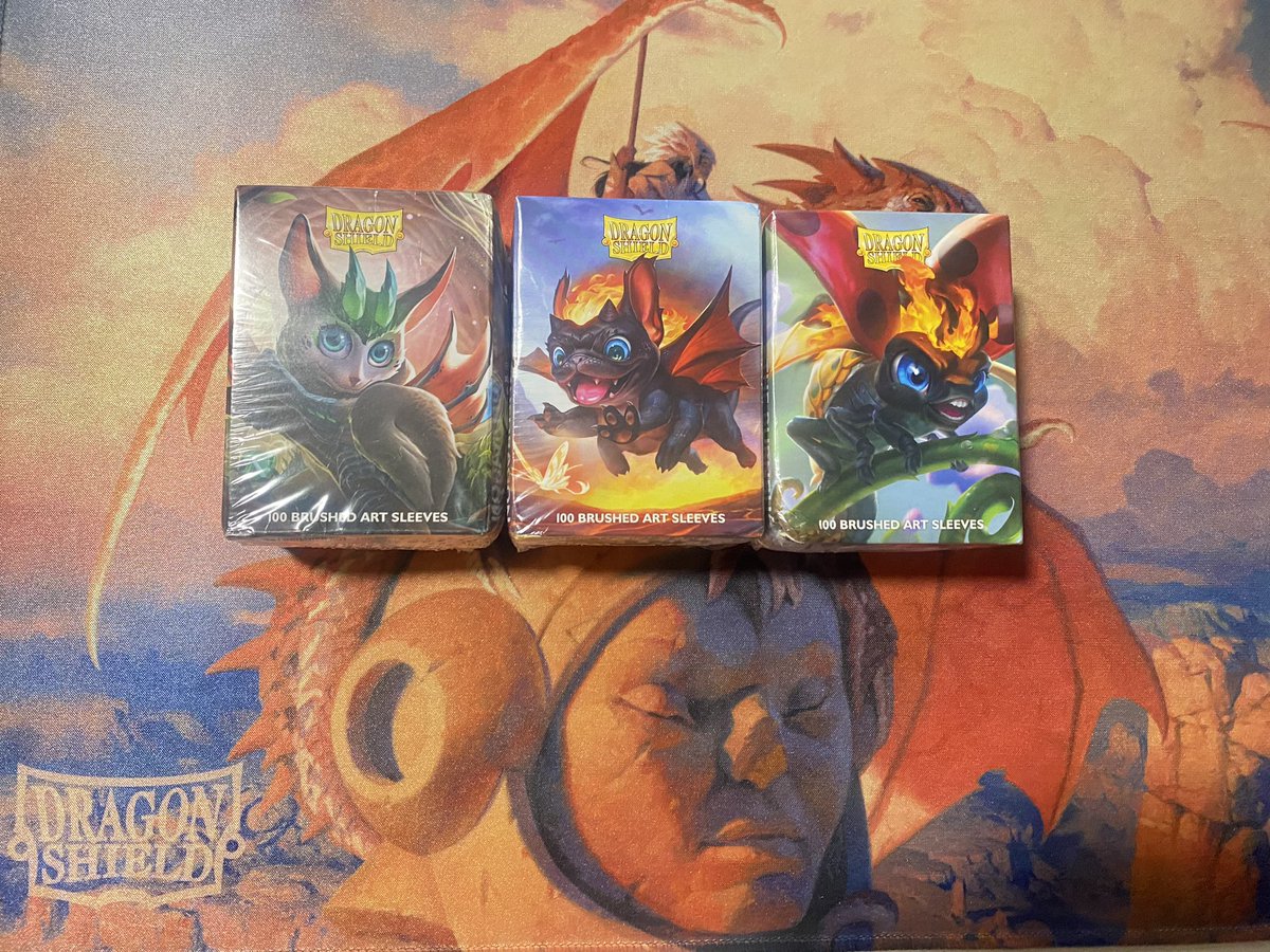 🐸 GIVEAWAY TIME 🐸

To celebrate Bloomburrow and all of the exciting events this summer, I am giving away these 3 boxes of <a href="/DragonShield_/">Dragon Shield</a> brushed art sleeves! 

This giveaway will end 8/28/2024 at 12pm PST!

Details to enter below: